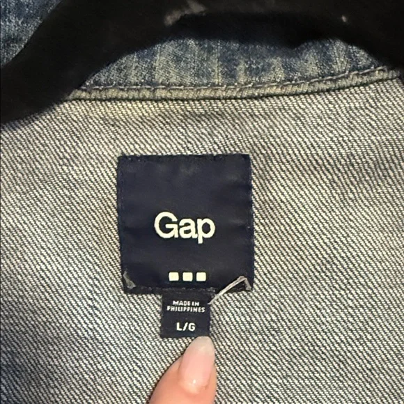 GAP Classic Denim Jacket - Picture 2 of 3